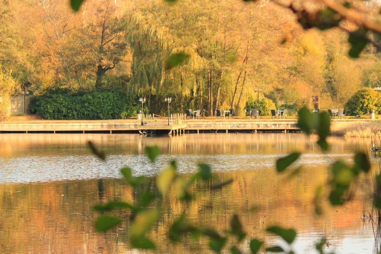 Inn On The Lake 그레이브젠드 외부 사진